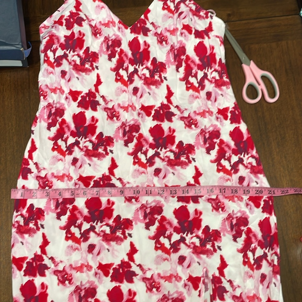 A new day. Floral Pink and White Midi Dress - Picture 10 of 11